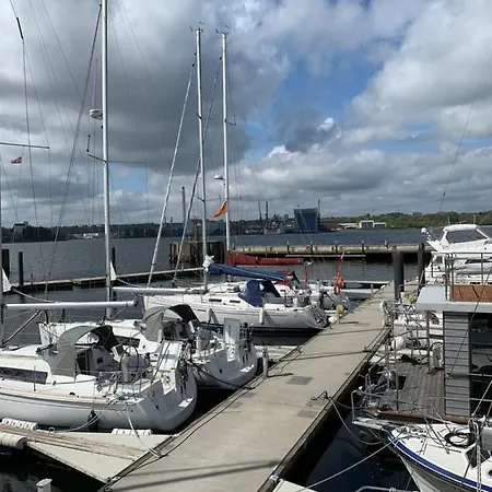 Hausboot Meeresbrise 公寓