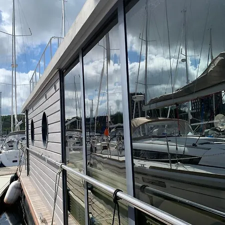 Hausboot Meeresbrise * Flensburg