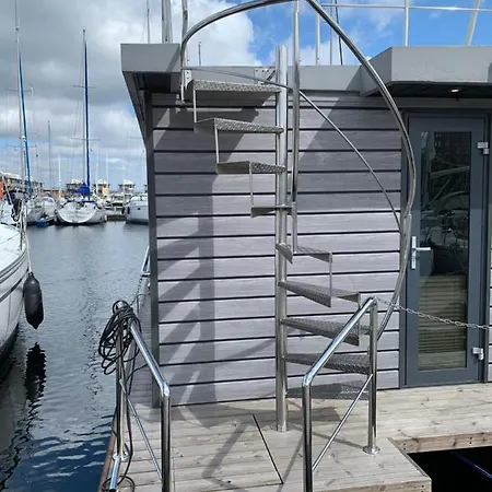 Hausboot Meeresbrise