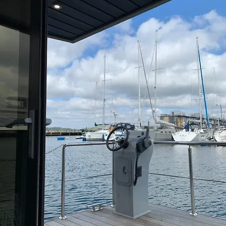 Hausboot Meeresbrise Apartment *